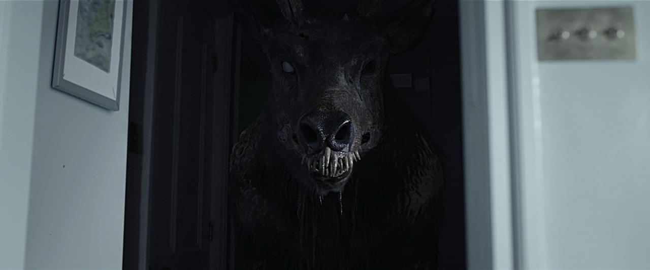 バンビがゾンビに…モンスター化した子鹿が怖い 「子鹿のゾンビ」8月29日公開