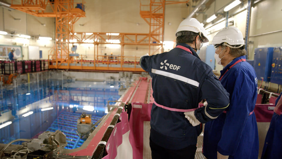 「原発」は未来への鍵となるのか？ オリバー・ストーン監督が問いかけるドキュメント「未来への警鐘」予告編