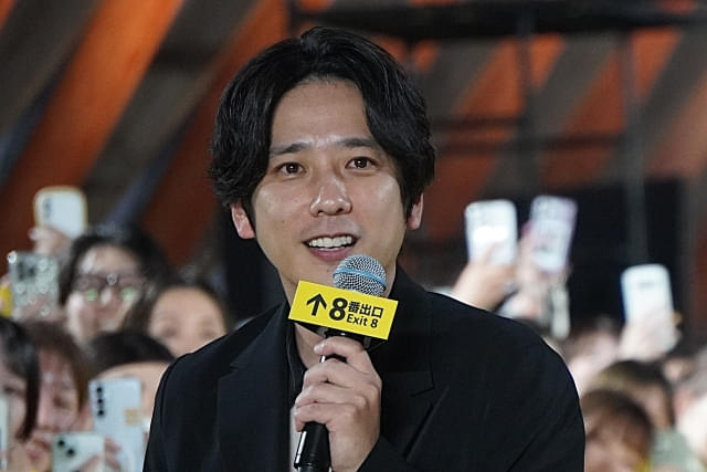 二宮和也、ファンによる写真撮影を異例OK！「楽しいです」【「8番出口」無限ループカーペット】