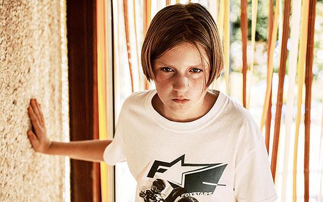 「MELT メルト」あらすじ・概要・評論まとめ ～ひとりも味方がいない世界で生きる苦しさと切なさ～【おすすめの注目映画】