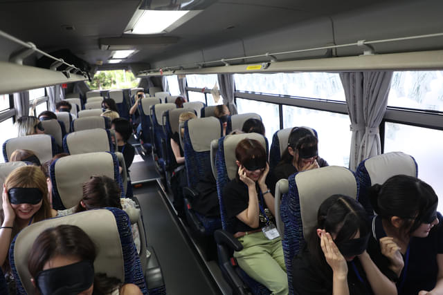 謎の大きな音に怖がる参加者たち