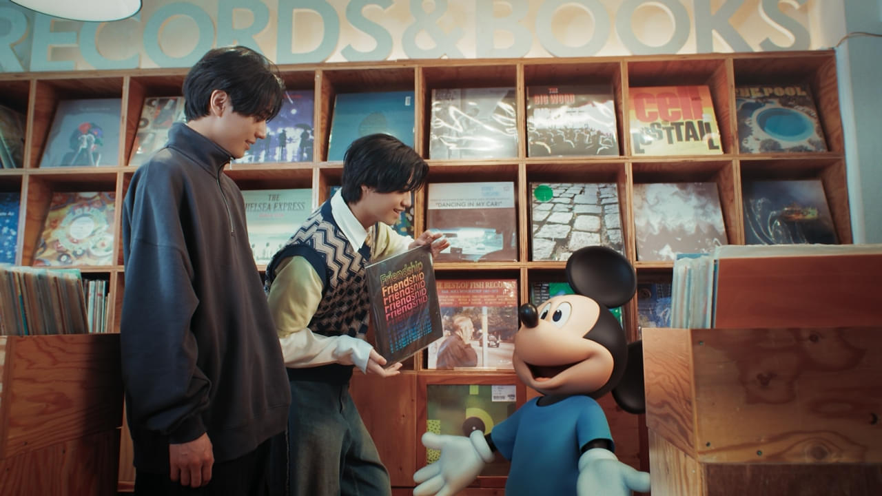 「King & Prince」ミッキーとのコラボ新曲MVには、“隠れミッキー”が9つ！ オマージュ満載のフルMV配信中