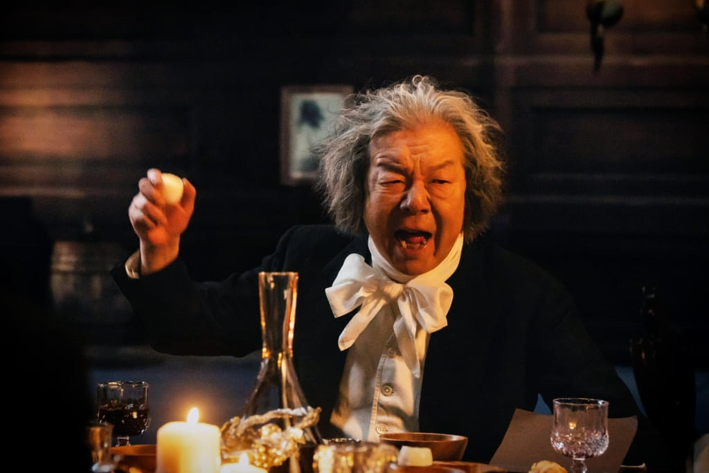 バカリズム脚本「ベートーヴェン捏造」、古田新太演じるベートーヴェンの新場面写真を披露