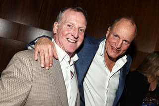 活動家としての顔、マシュー・マコノヒーとの兄弟疑惑…ユニークな経歴をもつウッディ・ハレルソン 「ラスト・ブレス」インタビューを独占入手