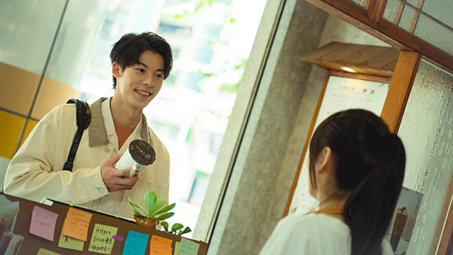 運命に導かれるように“再び”巡り合う