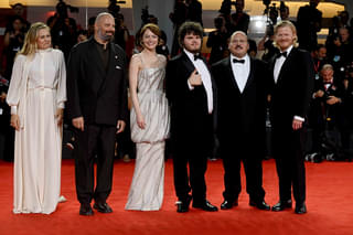 【第82回ベネチア国際映画祭】ランティモス、バームバック、グァダニーノら人気監督作がお披露目 ソレンティーノ新作がイタリアの批評家に高評価