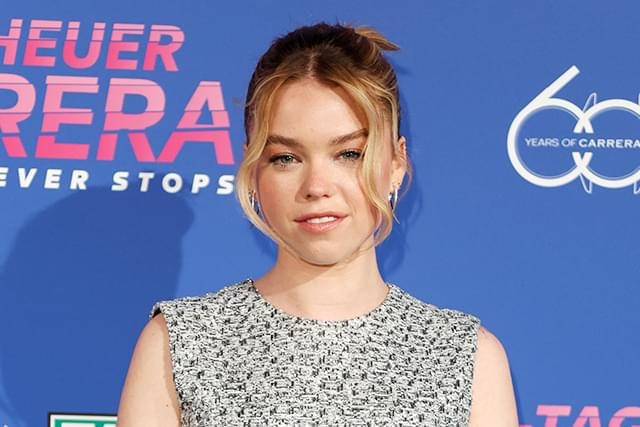 「スーパーガール」ミリー・オールコック、新作ダークコメディに主演