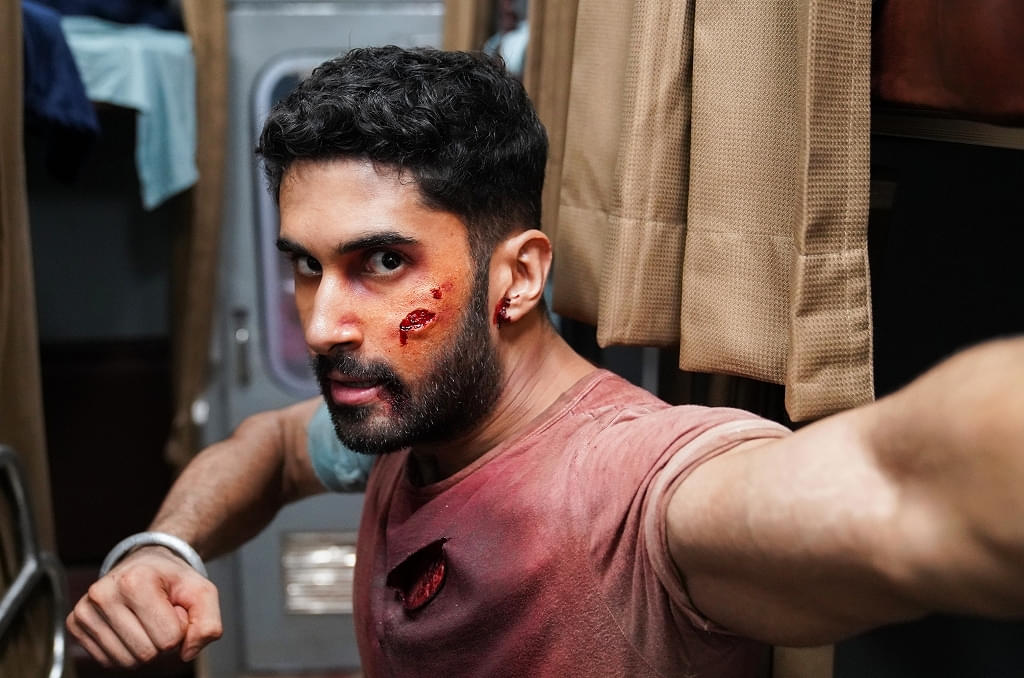 武装強盗団が寝台列車を急襲！楽勝だと思っていたら…最強の特殊部隊員がいた 「KILL 超覚醒」場面写真12点一挙公開