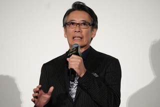 福山雅治、次回作はトム・クルーズばりのアクション？「飛べと言うなら飛ぶしかない」【「ブラック・ショーマン」初日舞台挨拶】