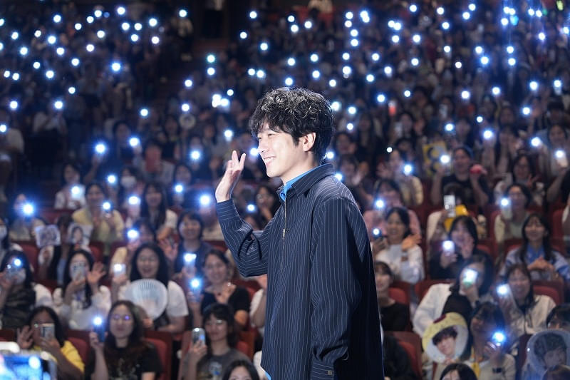 二宮和也が韓国で自身の俳優哲学語る 約4000席のステージでは“神対応”【第30回釜山国際映画祭】