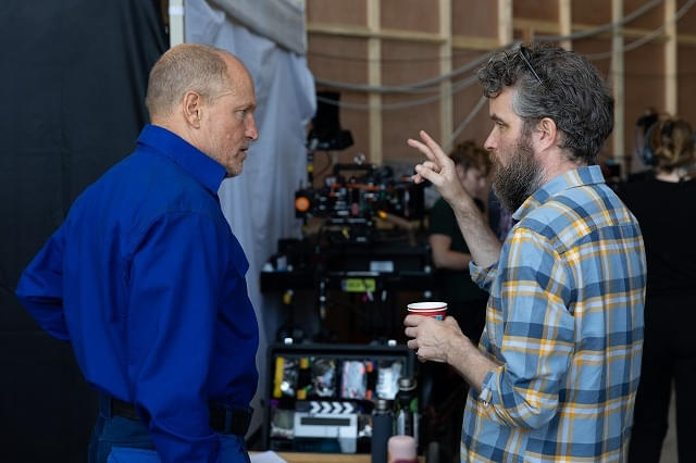 高評価ドキュメンタリーを、劇映画「ラスト・ブレス」として新たに映画化したアレックス・パーキンソン監督（右）