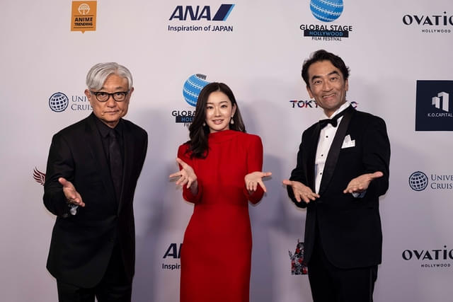 米国プレミアに登壇した堤幸彦監督、主演の岡エリカ、森谷雄プロデューサー（写真左から）