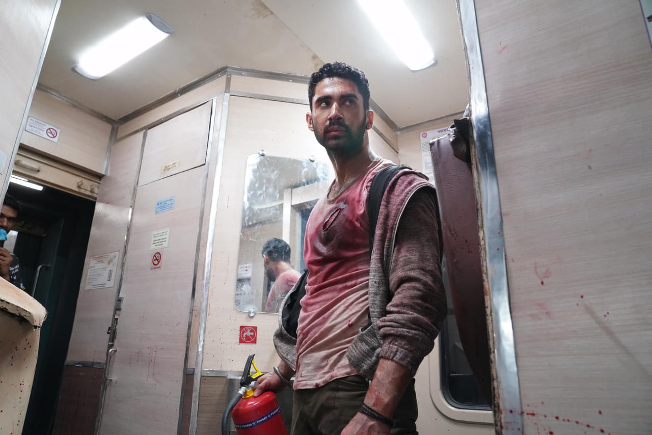 強盗団VS超覚醒した最強特殊部隊員 R15＋のインド映画「KILL 超覚醒」本予告公開