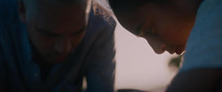 「モロカイ・バウンド」あらすじ・概要・評論まとめ ～二重のアイデンティティをめぐる葛藤と眼差し～【おすすめの注目映画】