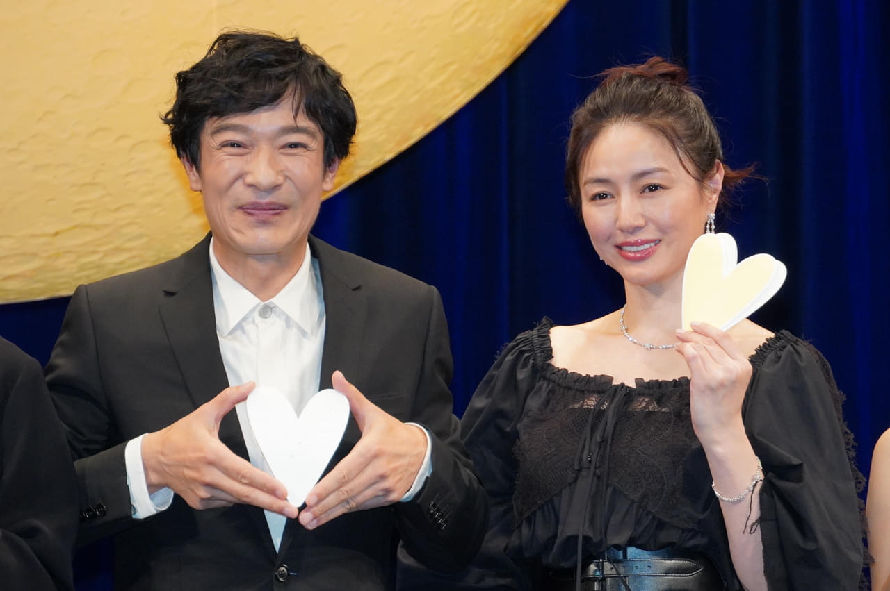 堺雅人＆井川遥、「平場の月」で中学生時代を演じた若手2人を絶賛「心が洗われました！」