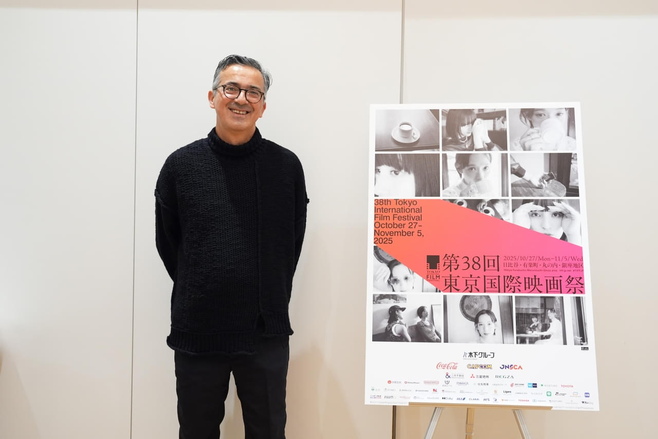 全編ニワトリの視点で進行する奇想天外な物語、ほぼCGなしで撮影したコンペティション作品「雌鶏」囲み取材【第38回東京国際映画祭】