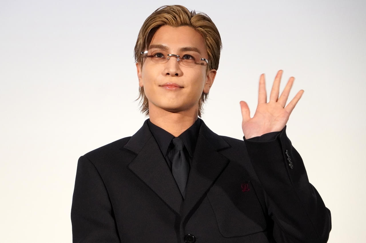 「金髪」岩田剛典、ダサい中学校教師のオファーは即快諾「脚本力に魅了された」【第38回東京国際映画祭】