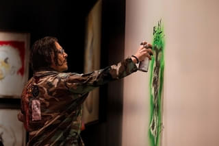 ジョニー・デップの没入型アート展「A Bunch of Stuff」、11月28日NEWoMan高輪で開幕