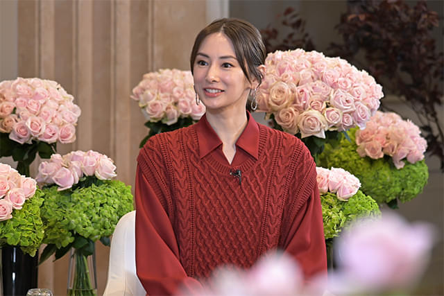 北川景子が登場