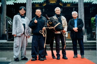 田中泯が牛と場踊り「坂本龍一の追悼の意も込めて観に来てほしい」 リー・カンションとセリフなし、禅と悟り描く「黒の牛」の見どころ語る