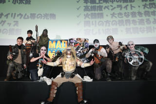 「ワーナー、ありがとう！」劇場いたるところから感謝の絶叫【ワーナー・ブラザース映画ファンフェスティバル「マッドマックス 怒りのデス・ロード」応援上映】