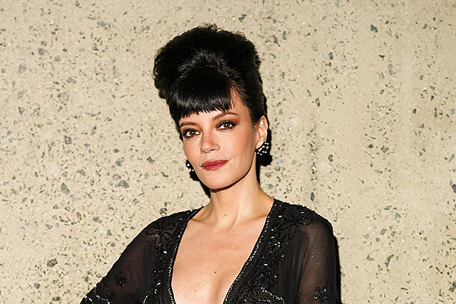 リリー・アレンの新アルバム「West End Girl」が舞台化