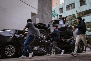 カン・ハヌルが大暴れ！「YADANG ヤダン」大迫力の冒頭アクションシーン公開