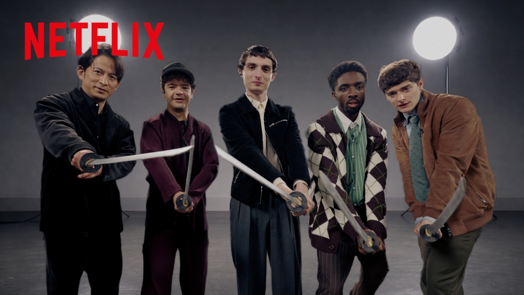 岡田准一が“ストシンボーイズ”に武術指導！ 「イクサガミ」×「ストレンジャー・シングス」がコラボレーション映像を披露