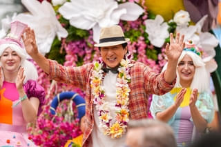 ジャッキー・チェン主演「パンダプラン」 新年にふさわしい幸せオーラ全開なジャッキーの姿を捉えた場面写真