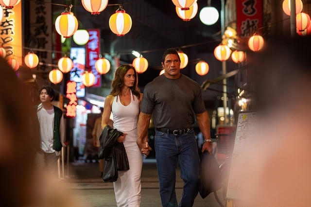 恋人ドーンを演じたエミリー・ブラント