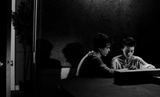 夢の断片のように美しい、レオス・カラックス22歳の長編デビュー作「ボーイ・ミーツ・ガール」4Kレストア版予告編