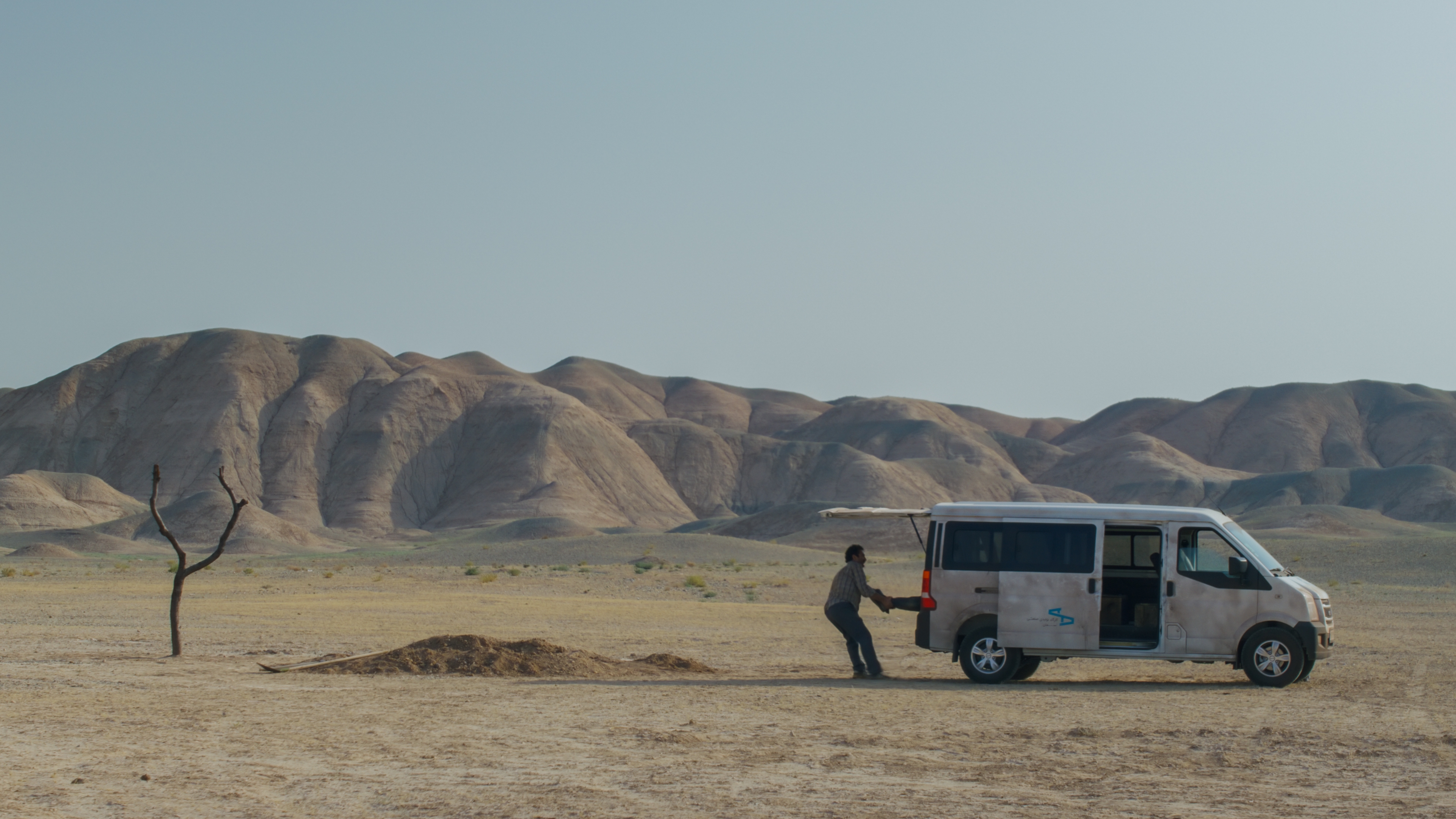 ジャファル・パナヒ監督が投獄経験を反映したユーモアたっぷりの復讐劇「シンプル・アクシデント 偶然」5月8日公開