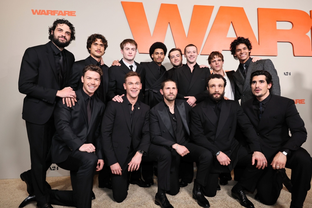 ウィル・ポールター「戦争を美化しない」 兵士本人たちと共に撮影した「ウォーフェア」キャストインタビュー映像