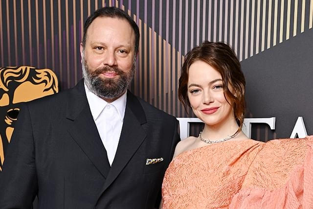 エマ・ストーンとヨルゴス・ランティモス監督