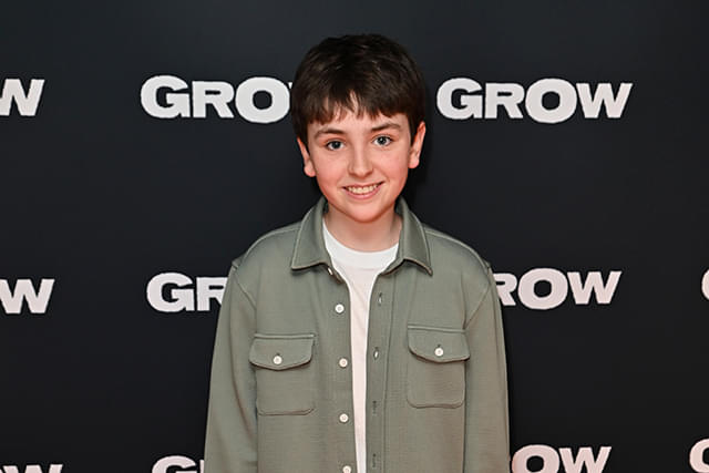 ハリー・ポッター役を演じるドミニク・マクラフリン