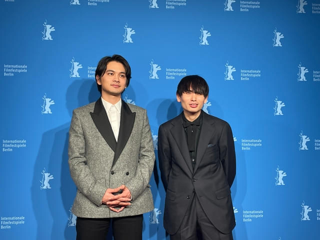 北村匠海（左）、内山拓也監督（右）