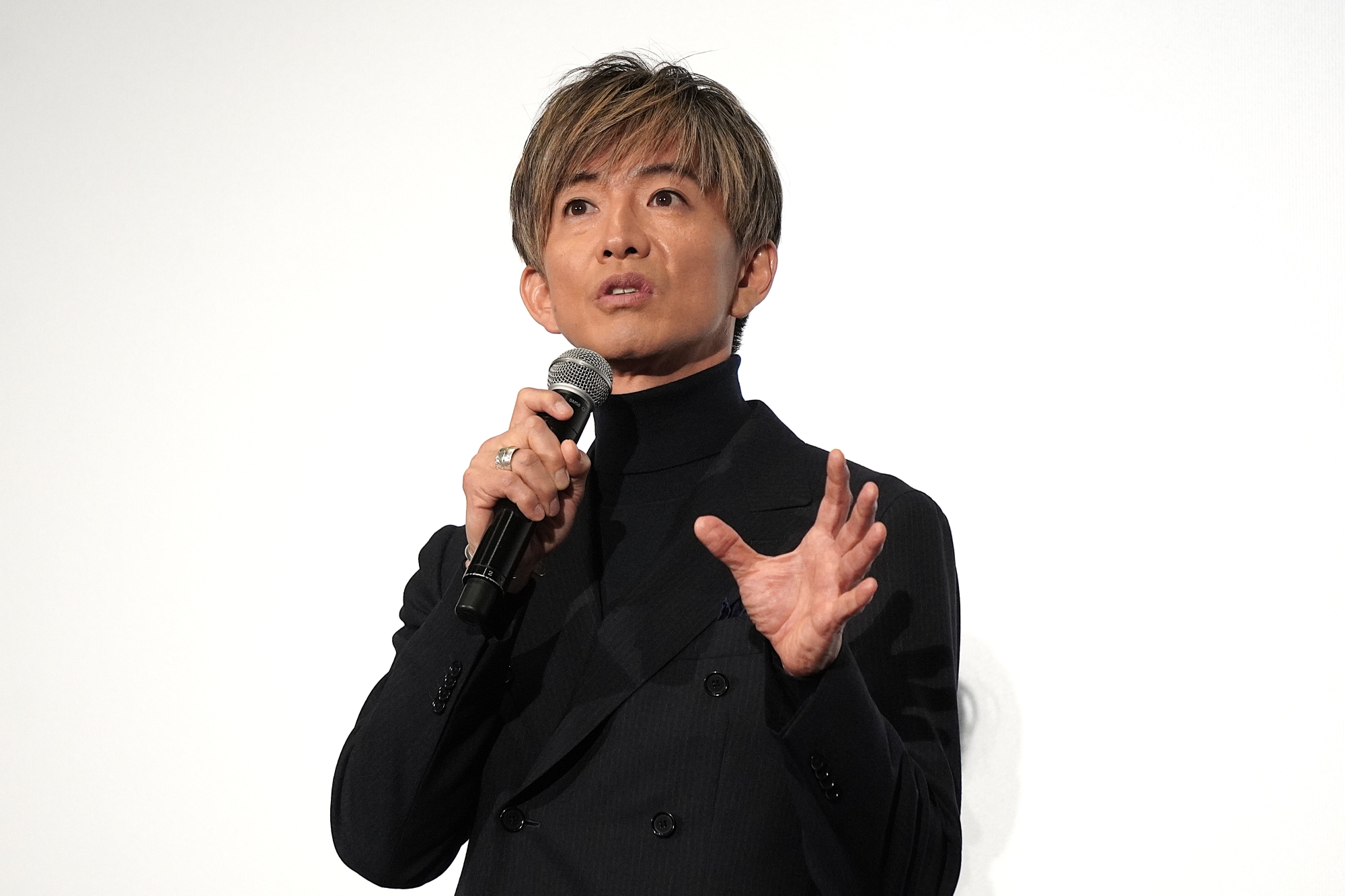 木村拓哉、バルコニー席から舞台挨拶登場でファン歓声【「教場 Requiem