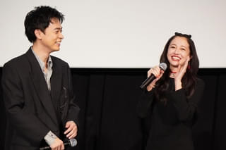 井浦新×成田凌「ニワトリ☆フェニックス」4月15日公開 予告、ポスター