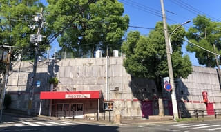 【世界の映画館】上映前には前説も。公園の真下に位置する名画座「パルシネマしんこうえん」