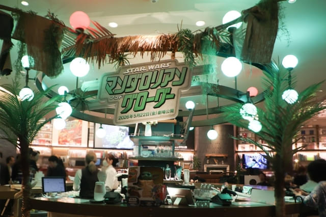 グローグー マンダロリアン コラボカフェ 店内あちこちにグローグーが……「マンダロリアン・アンド・グローグー