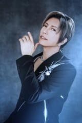 GACKT月9初主演！敏腕弁護士＆一級建築士の二刀流で活躍する異色の主人公演じる「ブラックトリック」7月スタート