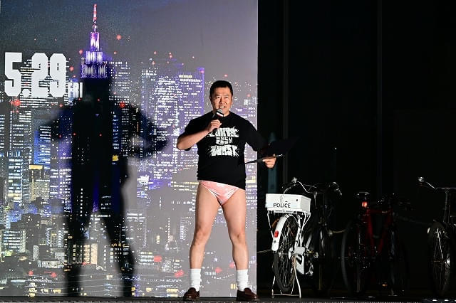 とにかく明るい安村