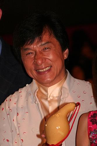 ジャッキー・チェン来日。四川チャリティ恩返しにオークション出品