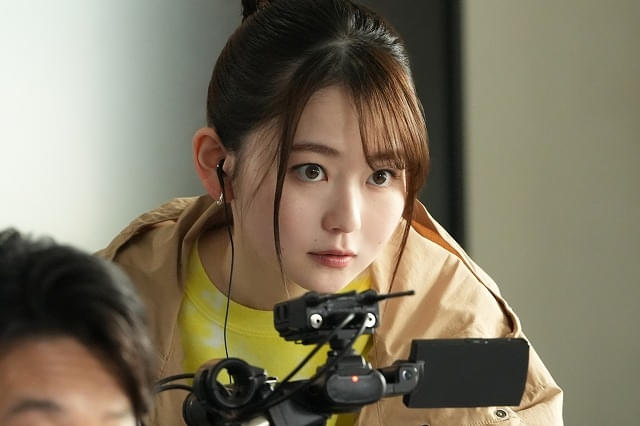 “今どき”の若手アシスタントディレクター役を演じる山田杏奈