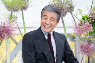 舘ひろしが赤エプロン姿でオープニングスタッフに!?「免許返納!?」TOHO
