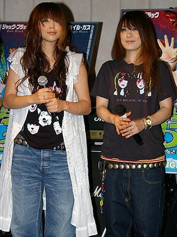 PUFFYの2人は 「息抜きに最適のおバカ映画」と太鼓判