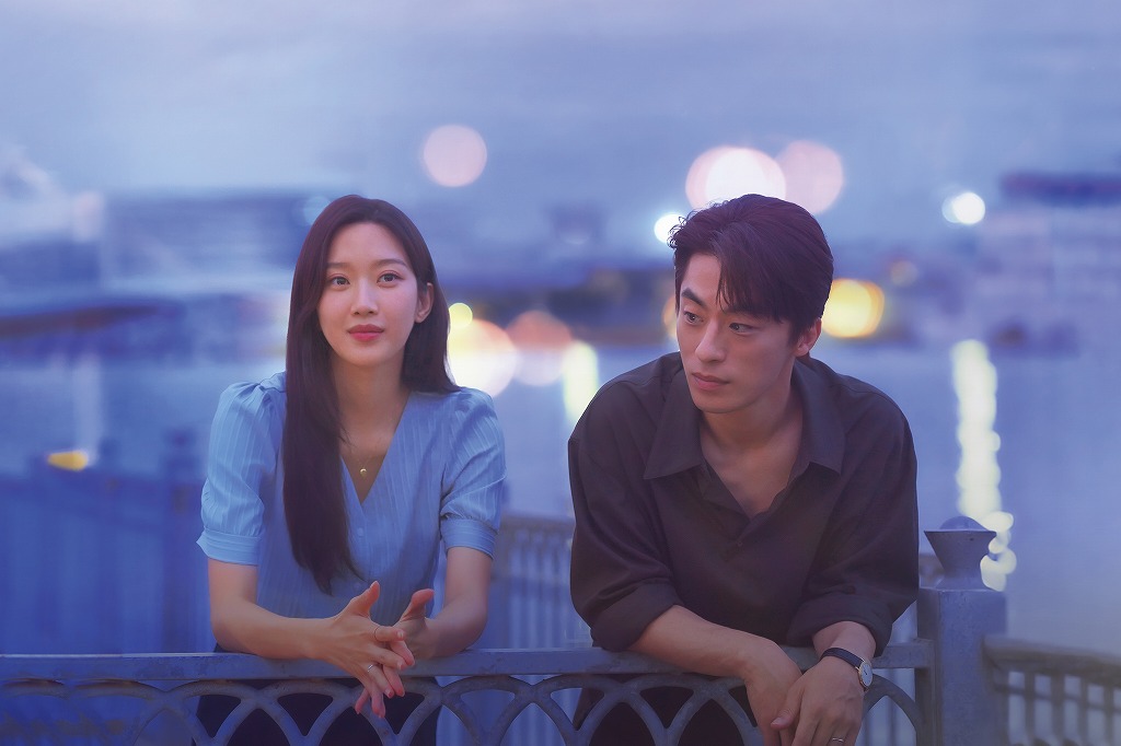 韓国の新たな名作ラブストーリー「サヨナラの引力」、主人公たちの再会シーンを捉えた本編映像を披露