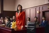 綾瀬はるかが弁護士役、日本初のハラスメント裁判に挑む！「ファーストボイス」場面写真
