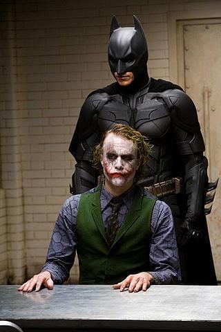 バットマン「ダークナイト」が映画史上最高の名画第1位に！