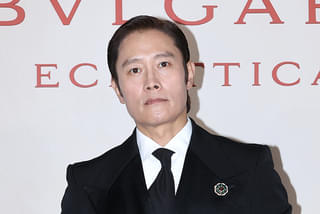 「イカゲーム」イ・ビョンホン、ファン・ドンヒョク監督と再タッグ